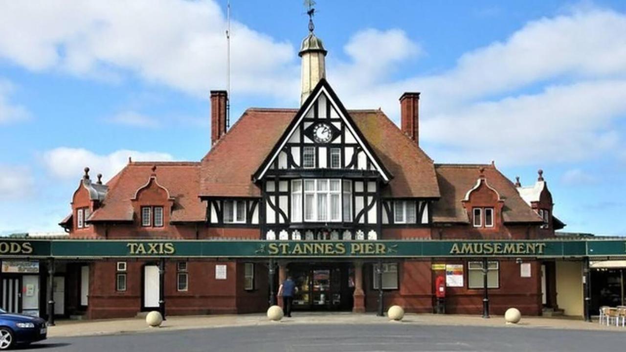 The Dunes, Lytham St Annes Apartment Exterior photo